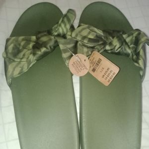 Victoria's Secret Slides